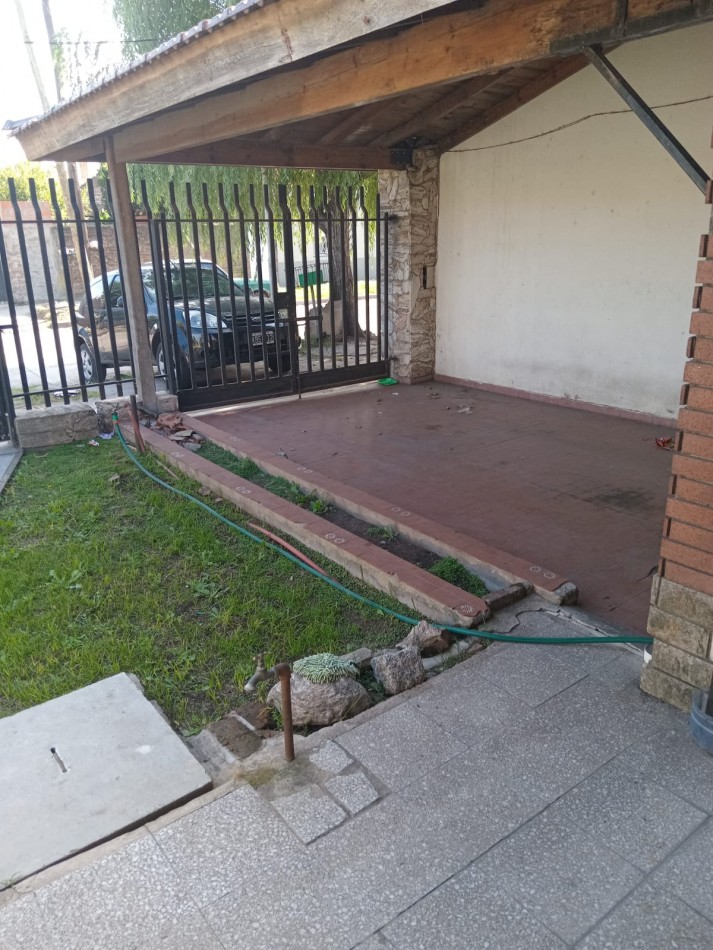 se vende casa d 3 ambientes en San Justo