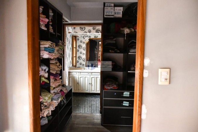 chalet de 6 ambientes en San Justo.