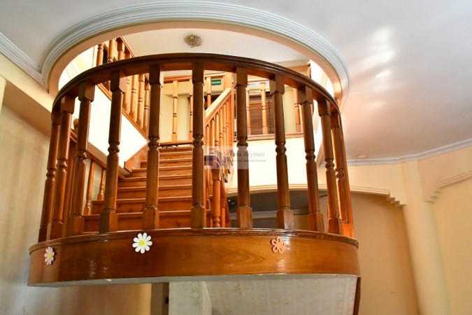 chalet de 6 ambientes en San Justo.