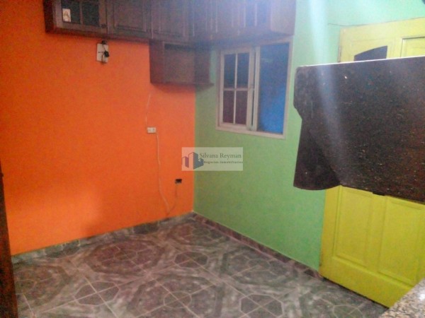 casa de 5 ambientes, en Isidro Casanova.