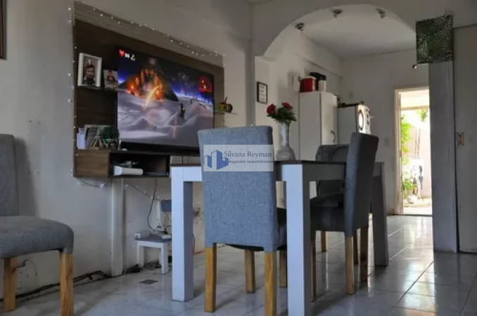 Venta duplex de 3 ambientes en lomas del mirador.