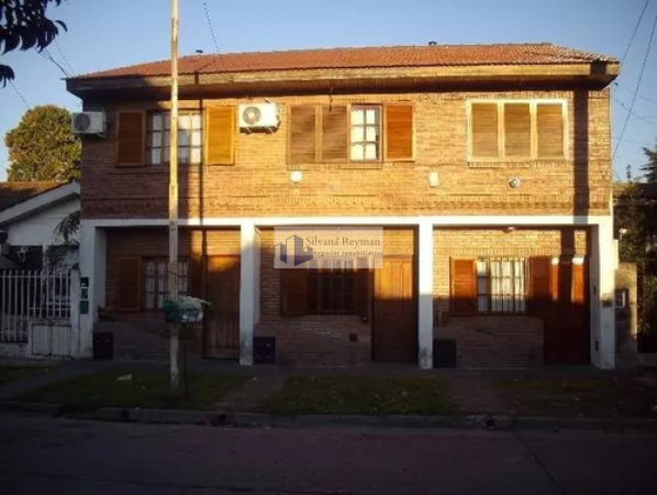Venta duplex de 3 ambientes en lomas del mirador.