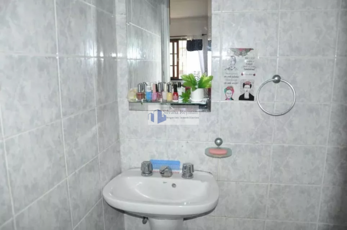 Venta duplex de 3 ambientes en lomas del mirador.